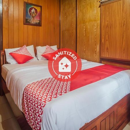 Vaccinated Staff - Oyo 1300 Crecia Guest House Hatu Экстерьер фото