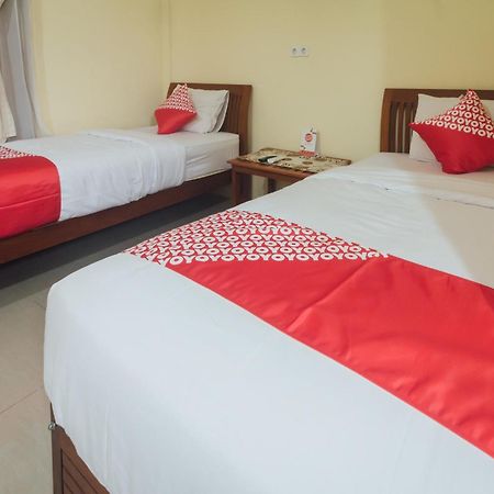Vaccinated Staff - Oyo 1300 Crecia Guest House Hatu Экстерьер фото