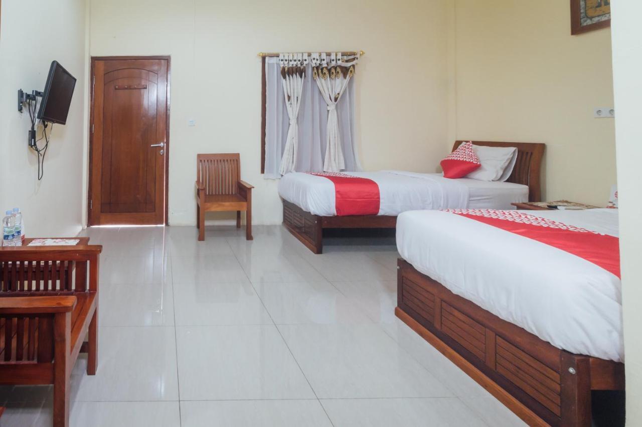 Vaccinated Staff - Oyo 1300 Crecia Guest House Hatu Экстерьер фото