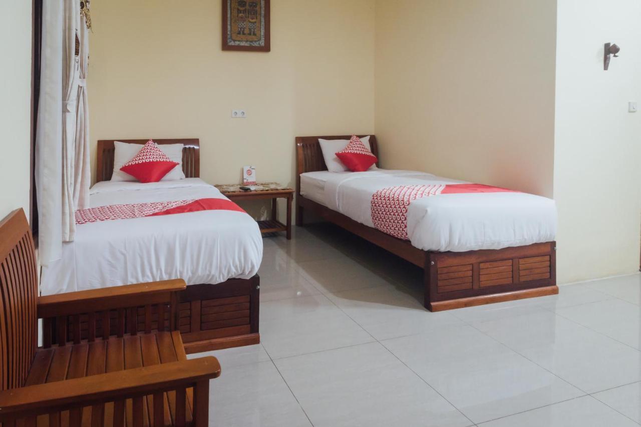 Vaccinated Staff - Oyo 1300 Crecia Guest House Hatu Экстерьер фото