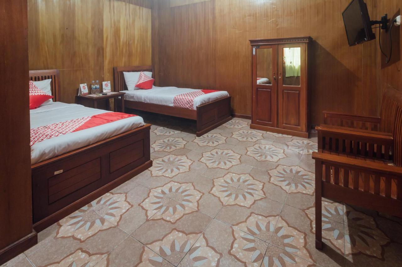 Vaccinated Staff - Oyo 1300 Crecia Guest House Hatu Экстерьер фото