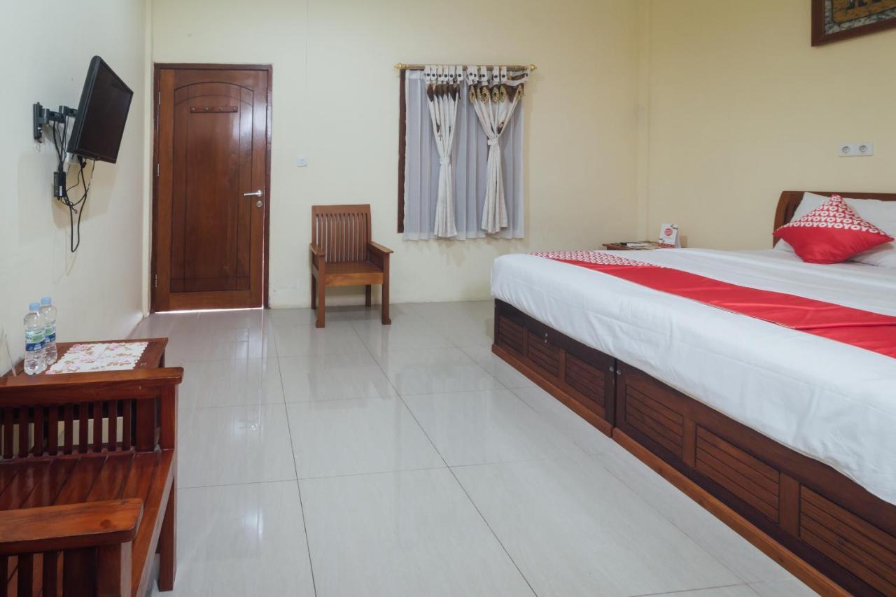 Vaccinated Staff - Oyo 1300 Crecia Guest House Hatu Экстерьер фото